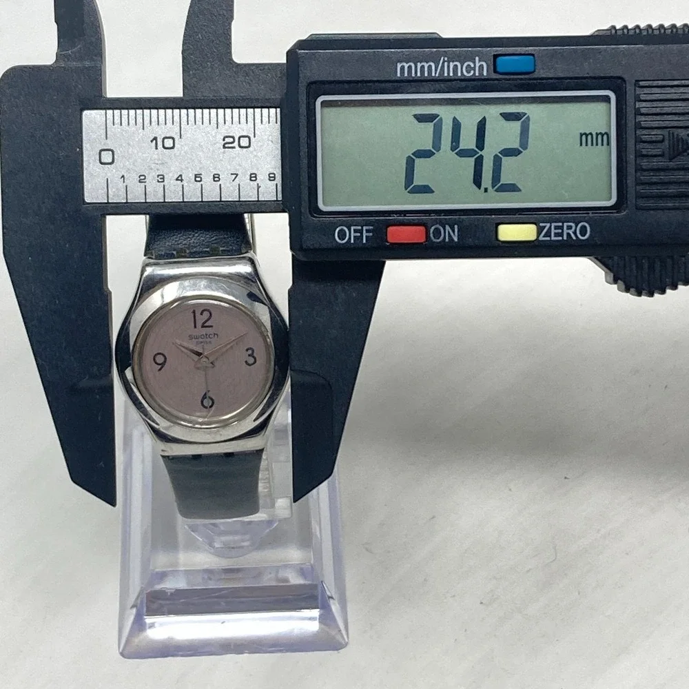 Swatch Aim At Me Womens Watch 24mm Silver Tone Black Swiss Made WR New Battery